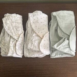 SwaddleMe Neutral Elephant Print Swaddle - White and Light Gray